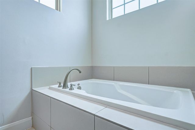 2209 Chenevert Street C, Houston, TX 77003