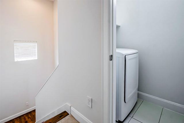 2209 Chenevert Street C, Houston, TX 77003