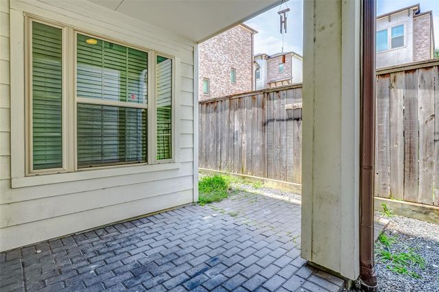 2209 Chenevert Street C, Houston, TX 77003