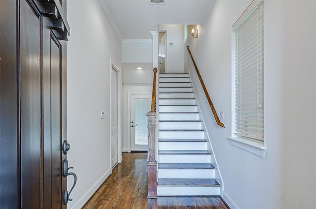 2209 Chenevert Street C, Houston, TX 77003