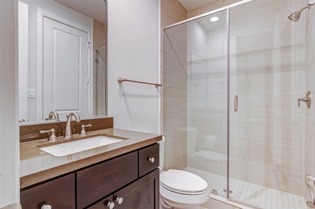 2209 Chenevert Street C, Houston, TX 77003