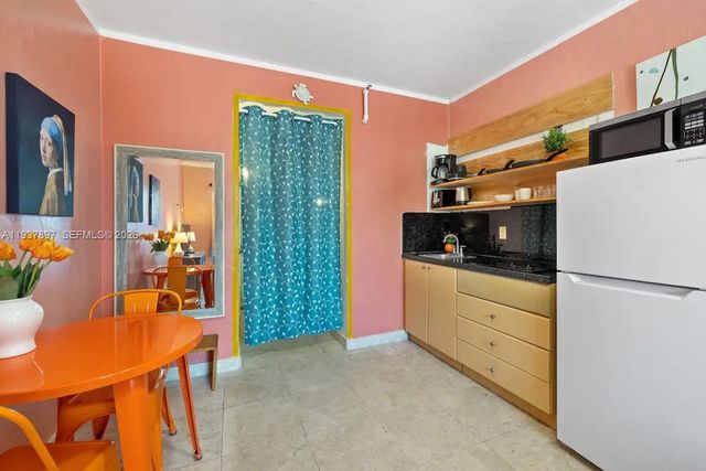 255 W 24th Street 234, Miami Beach, FL 33140
