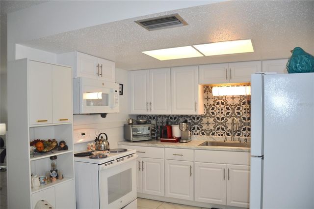 710 AQUI ESTA DRIVE, Punta Gorda, FL 33950