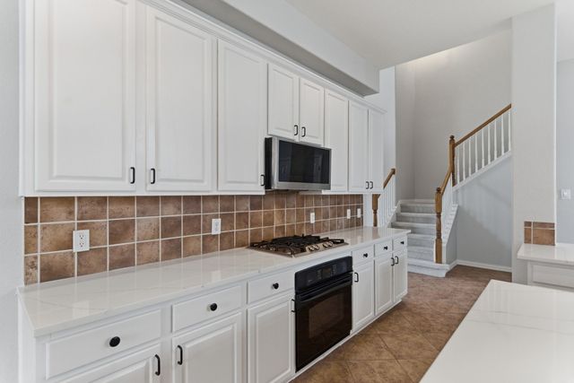 1117 Apache Lake Drive, Carrollton, TX 75010