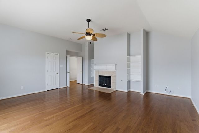 1117 Apache Lake Drive, Carrollton, TX 75010