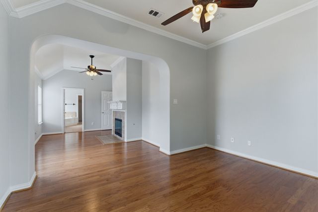 1117 Apache Lake Drive, Carrollton, TX 75010