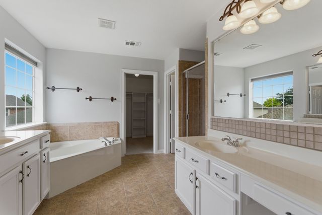 1117 Apache Lake Drive, Carrollton, TX 75010