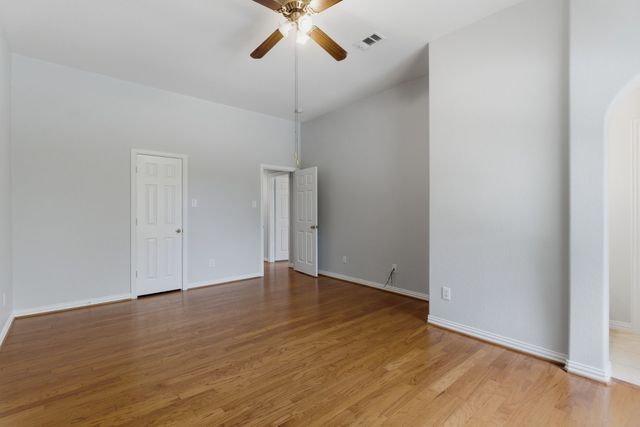 1117 Apache Lake Drive, Carrollton, TX 75010