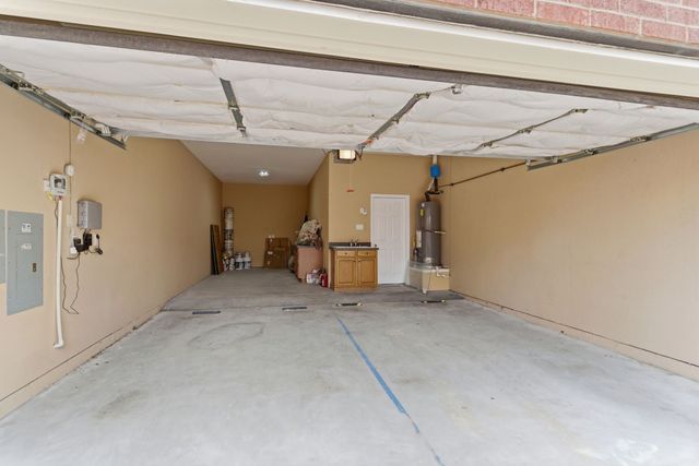 1117 Apache Lake Drive, Carrollton, TX 75010