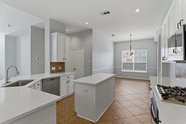 1117 Apache Lake Drive, Carrollton, TX 75010