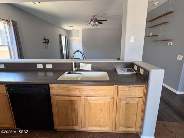 7514 W Phobos Drive, Tucson, AZ 85743