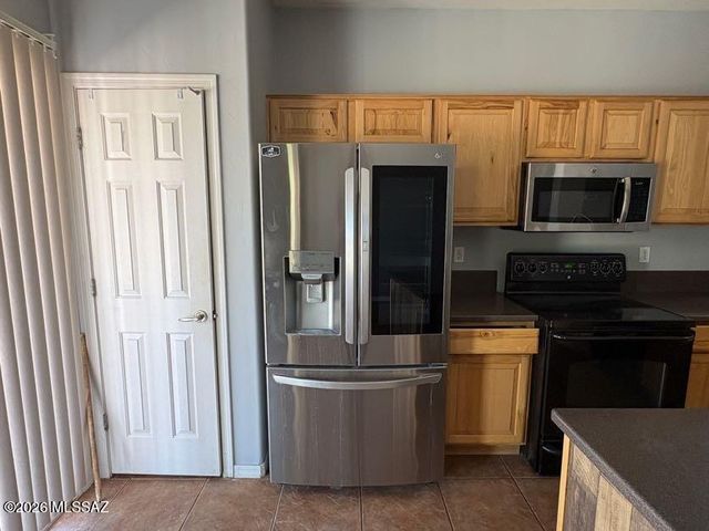 7514 W Phobos Drive, Tucson, AZ 85743