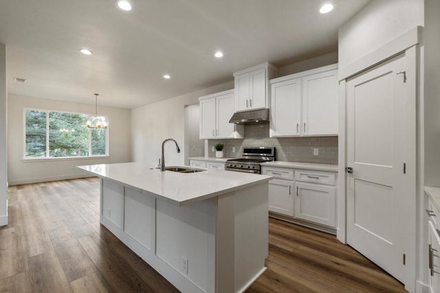 1205 Vine Maple Drive, Klamath Falls, OR 97601