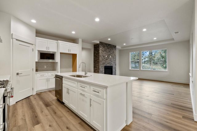 1205 Vine Maple Drive, Klamath Falls, OR 97601