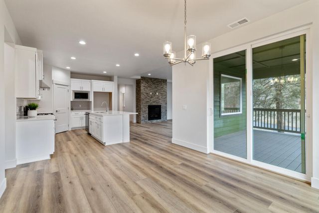 1205 Vine Maple Drive, Klamath Falls, OR 97601