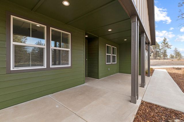 1205 Vine Maple Drive, Klamath Falls, OR 97601