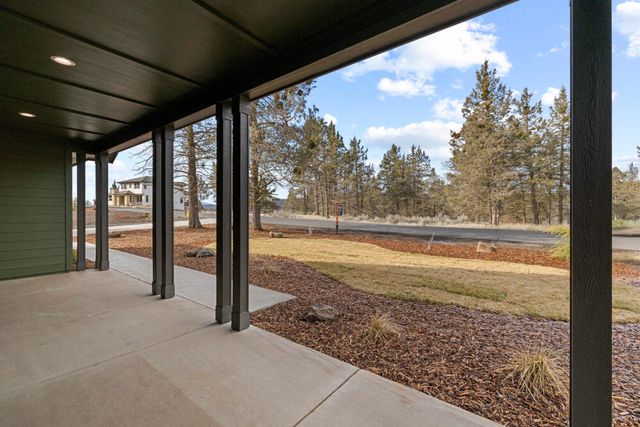 1205 Vine Maple Drive, Klamath Falls, OR 97601