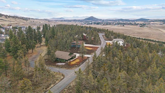 1205 Vine Maple Drive, Klamath Falls, OR 97601