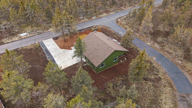 1205 Vine Maple Drive, Klamath Falls, OR 97601