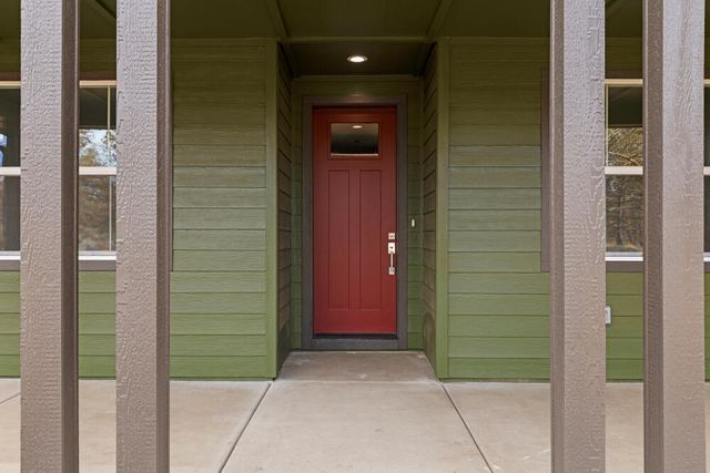 1205 Vine Maple Drive, Klamath Falls, OR 97601