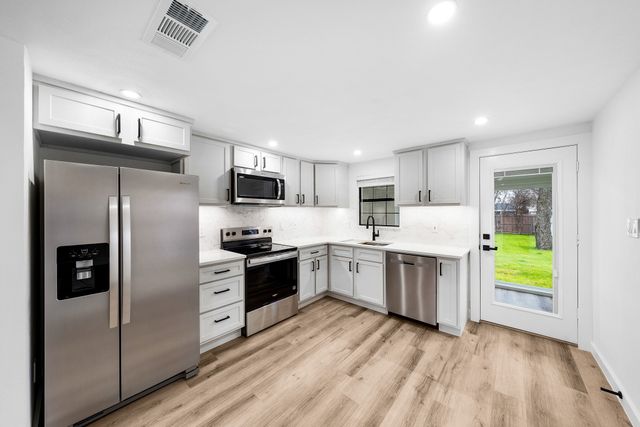 305 E Kirby, Quinlan, TX 75474