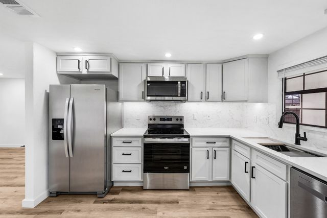 305 E Kirby, Quinlan, TX 75474