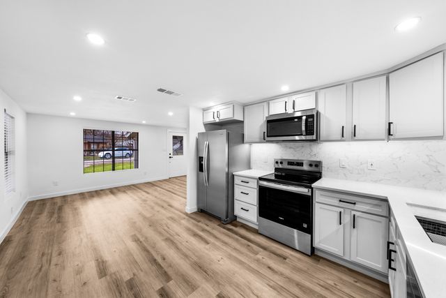 305 E Kirby, Quinlan, TX 75474