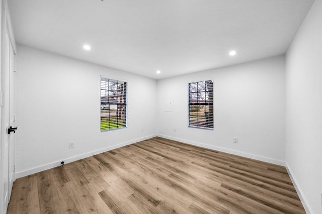 305 E Kirby, Quinlan, TX 75474