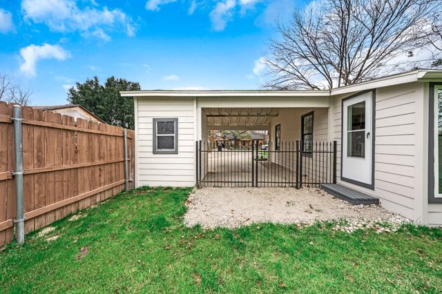 305 E Kirby, Quinlan, TX 75474