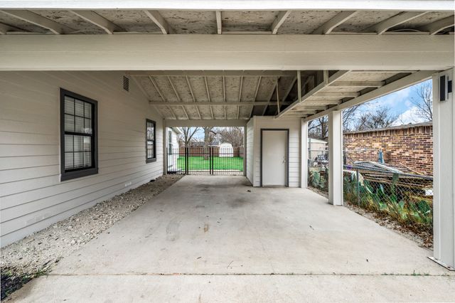 305 E Kirby, Quinlan, TX 75474