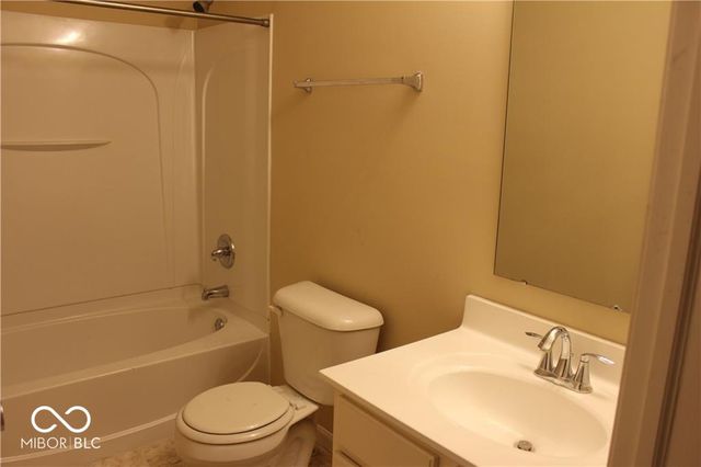 13370 White Granite Drive 500, Fishers, IN 46038