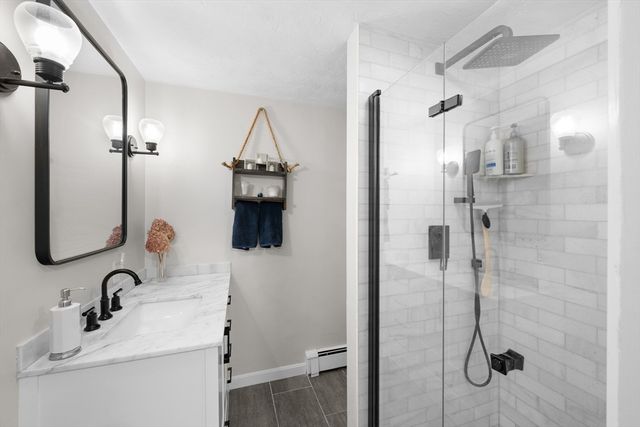 11 Lackey St, Westborough, MA 01581