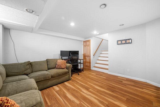 11 Lackey St, Westborough, MA 01581