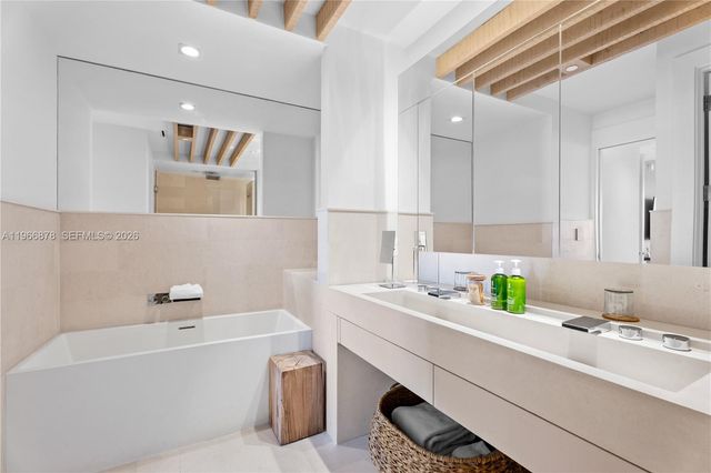 102 24th St PH-1703, Miami Beach, FL 33139