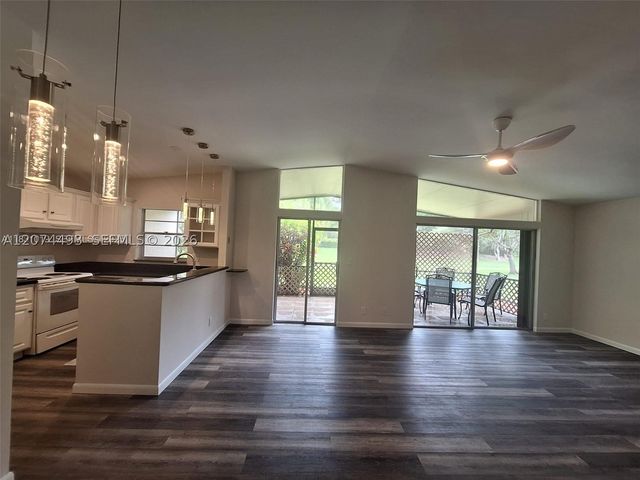 22280 Timberly Dr 22280, Boca Raton, FL 33428