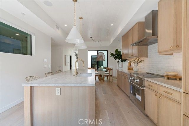 11825 Tennessee Avenue, Los Angeles, CA 90064