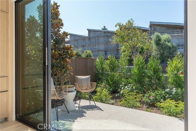 11825 Tennessee Avenue, Los Angeles, CA 90064