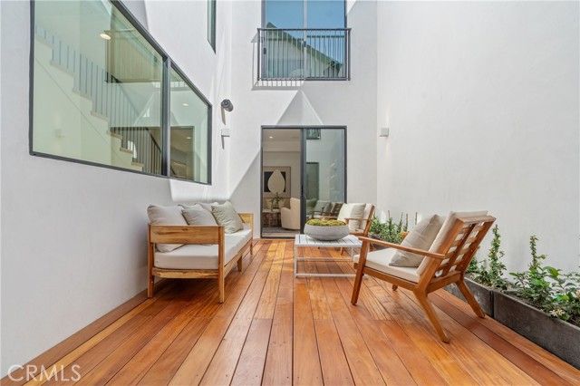 11825 Tennessee Avenue, Los Angeles, CA 90064