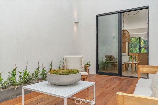 11825 Tennessee Avenue, Los Angeles, CA 90064