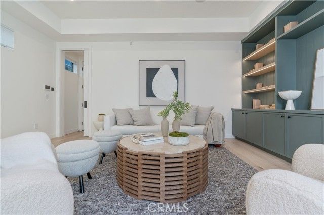 11825 Tennessee Avenue, Los Angeles, CA 90064