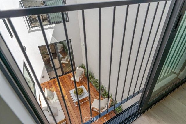 11825 Tennessee Avenue, Los Angeles, CA 90064