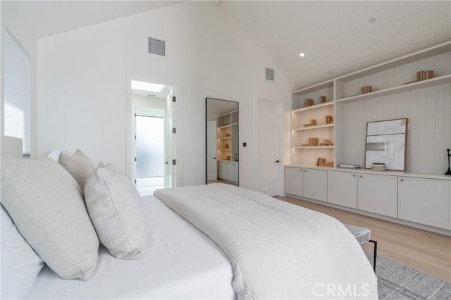 11825 Tennessee Avenue, Los Angeles, CA 90064