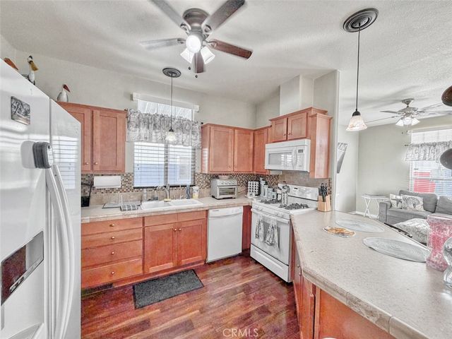 7652 Garfield 7, Huntington Beach, CA 92648