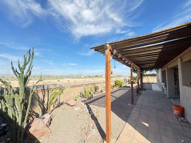 28712 Canal Ave, Wellton, AZ 85356