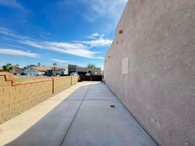 28712 Canal Ave, Wellton, AZ 85356