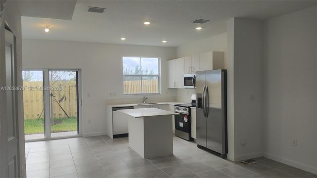 2598 SE 29th Street 1, Homestead, FL 33035
