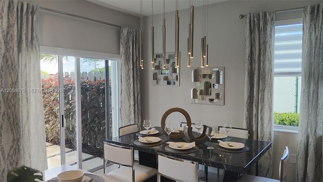2598 SE 29th Street 1, Homestead, FL 33035