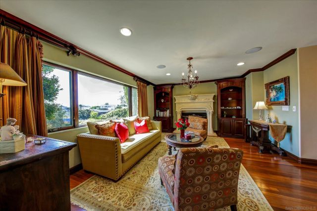 2540 Chatsworth, San Diego, CA 92106