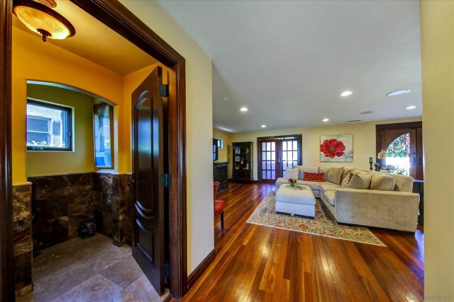 2540 Chatsworth, San Diego, CA 92106