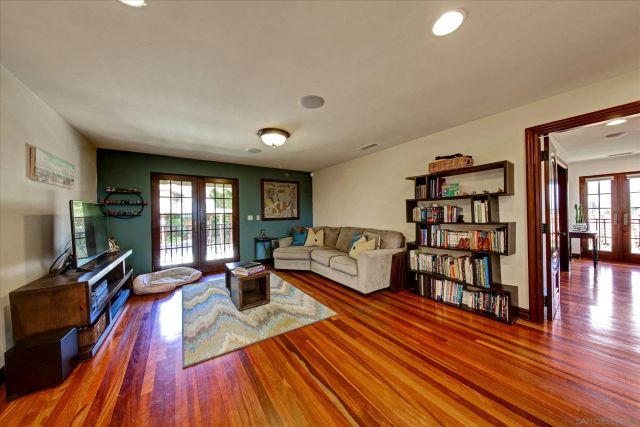 2540 Chatsworth, San Diego, CA 92106
